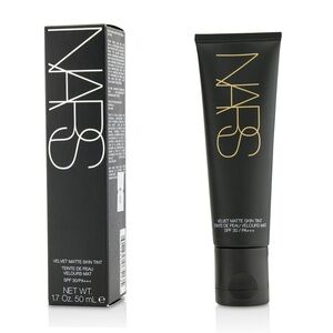NARS Velvet Matte Skin Tint in St Moritz